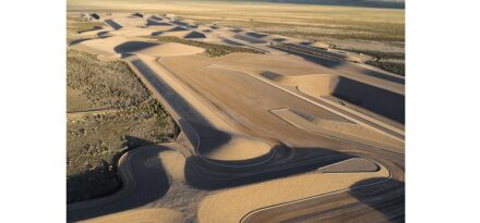 Michael Heizer: “City“. Photo: Ben Blackwell, Courtesy Triple Aught Foundation.