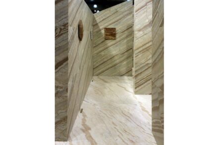 Der Designer Antonio Facco schuf ein Labyrinth für die italienische Firma Antolini, ausgestellt 2015 auf der Messe ICFF in New York. Fotos: Antolini