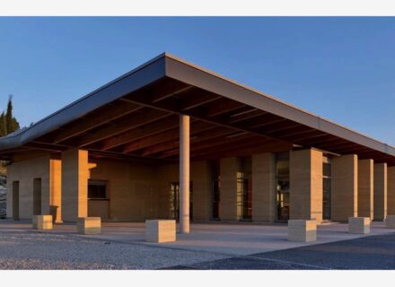 bpa architecture: Pôle de Rugby du Grand Pic Saint Loup.