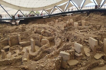 Göbekli Tepe, Türkei. Foto: Radosław Botev / <a href="https://commons.wikimedia.org/"target="_blank">Wikimedia Commons</a>, <a href=" https://en.wikipedia.org/wiki/Creative_Commons_license"target="_blank">Creative Commons License</a>