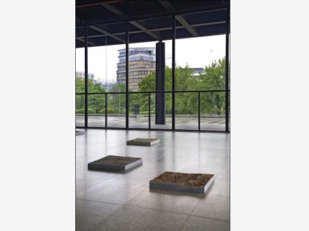 Ulrich Rückriem: „40 Bodenreliefs“. Foto: Staatliche Museen zu Berlin / Roman März