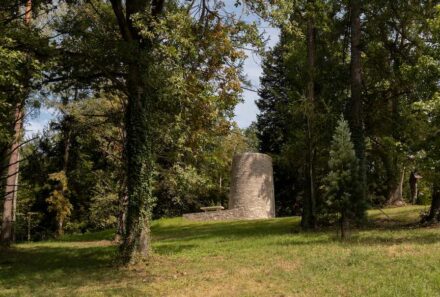 Berger+Parkkinen: Grabkapelle im Schlosspark.
