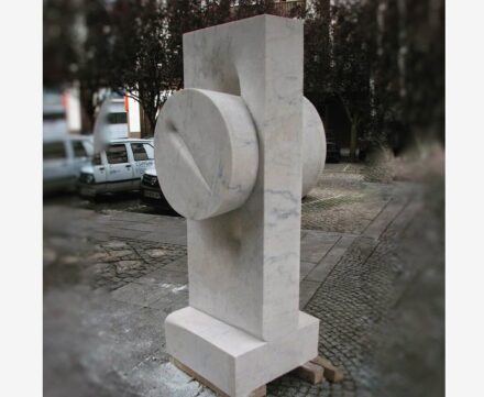 Olena Dodatko: “Point,“ marble.