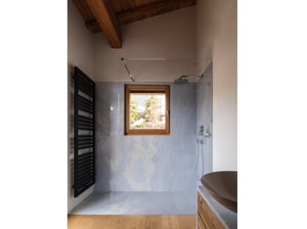 Antolini provided the natural stone for the Chalet’s interior architecture.