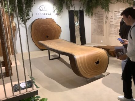 Salone del Mobile. Abimóvel, Arboreal: “Curved Table.“