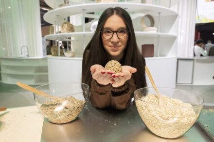 “All You Have Ever Wanted to Know About Food Design in Six Performances“. Photo: Diego Ravier / Salone del Mobile.Milano
