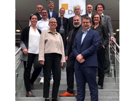 Die Jury. Vorne links: Susanne Wartzeck (Präsidentin BDA), vorne rechts: Hermann Graser (DNV-Präsident).
