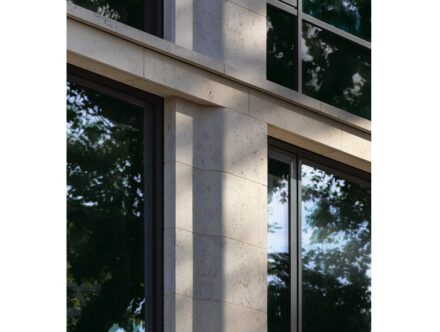 Vertikum, Büro- und Geschäftshaus Berliner Allee: Architekturbüro: Caspar Schmitz-Morkramer, Naturstein: Kalkstein; Natursteinunternehmen: Hofmann Naturstein GmbH & Co. KG.