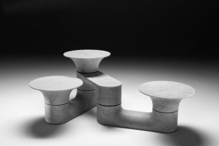 „Micelio“ ist ein flexibles Modul-System von Beistelltischen von atelier oï.