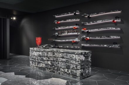 Citco, Stone Resilience: „A Slice Off The Old Block“ von Ron Arad.