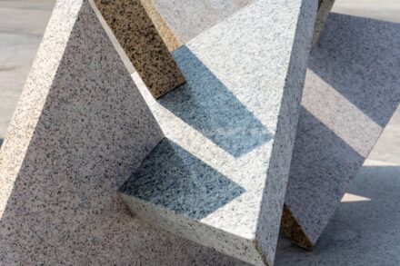 Jordi Raga: „Spark“, Tuwaiq Sculpture Symposium.