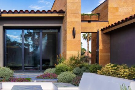 Tupelo Honey sandstone from Las Vegas Rock.