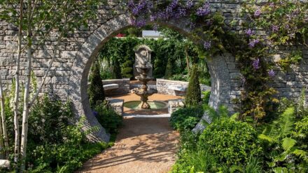 „Bridgerton Garden“. Design: Holly Johnston; Ausführung: Stewart Landscape Construction
