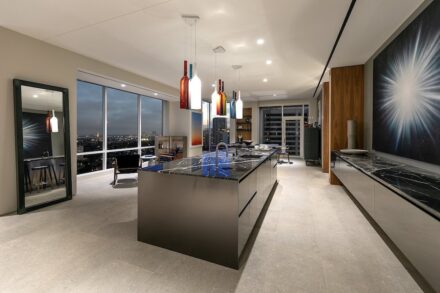 Limestone Grigio Argento, apartment Beverly West.