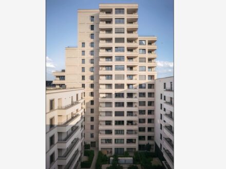 Deutscher Naturstein-Preis 2024: Wohnhochhaus „Drei Horizonte“.