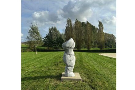 Arbeit in belgischem Blaustein für ein Bildhauersymposium in Belgien.