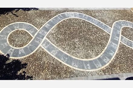 Hopscotch in Cascina Sereni.