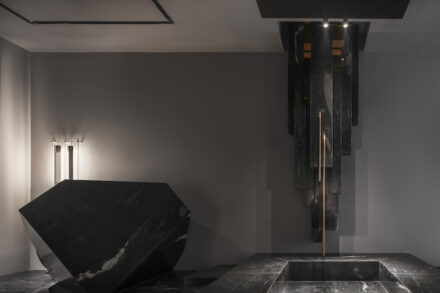 “Continuation.“ Design: PANG Xi, Company: Qingyuan Stone.