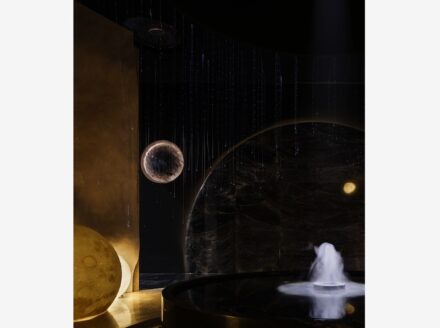 “The Pupil.“ Design: Sunshine Wong (Seven Construct Space Design). Company: Stoneart China.