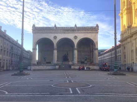 Die Feldherrnhalle in München, Foto Januar 2025.