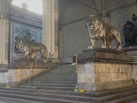 Die Feldherrnhalle in München, Foto Januar 2025.