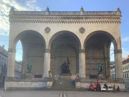 Die Feldherrnhalle in München, Foto Januar 2025.