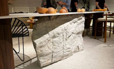 Das Möbelstück im Wohnhaus des Auftraggebers.