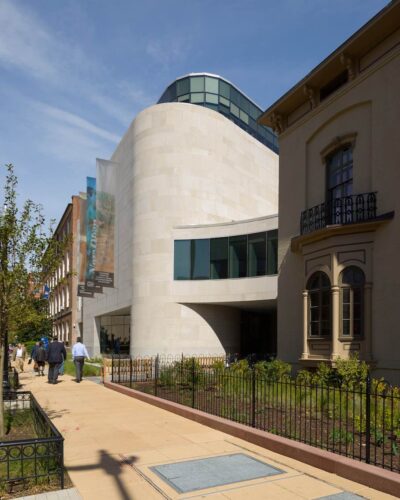 Lee Becker: George Washington University, Textile Museum, Washington, DC.