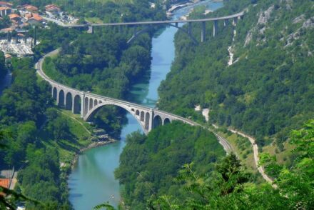 Solcanobrücke. Foto: Miran Hladnik / Wikimedia Commons