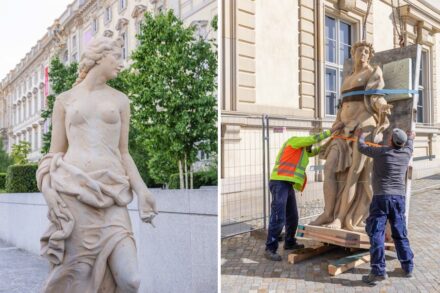 Die Skulpturen werden auf die Balustrade gehoben. Quelle: Stiftung Humboldt Forum im Berliner Schloss, Foto: David von Becker