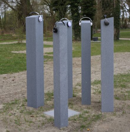 Gabriele Steller: „Tanz der anonymen Seelen“. 