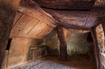 Bonorva - Necropolis of Sant’Andrea Priu. Tomb VIII or Chamber Tomb. Photo: Sergio Melis / Unesco