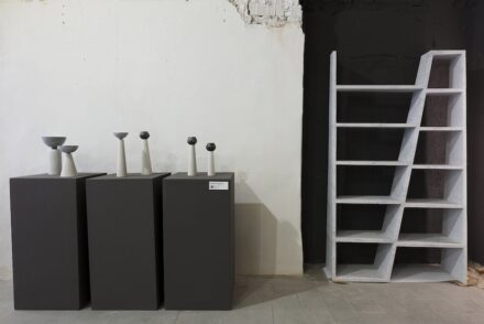 White Carrara 2025: “Manhattan Library,” Victor Gingembre e Gessati, GumDesign. Photo: Enrico Amici