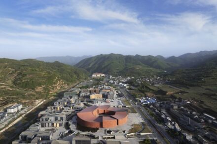 ZXD Architects + BIAD: Maijishan-Grottoes, visitor center.