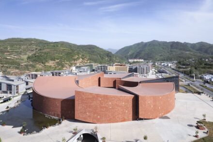 ZXD Architects + BIAD: Maijishan-Grottoes, visitor center.