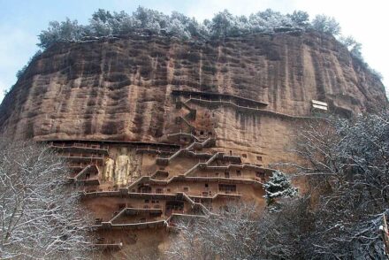 Maijishan-Grottoes. Source: Wikimedia Commons / MarsmanRom