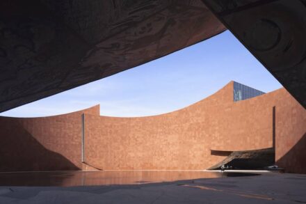 ZXD Architects + BIAD: Maijishan-Grottoes, visitor center.