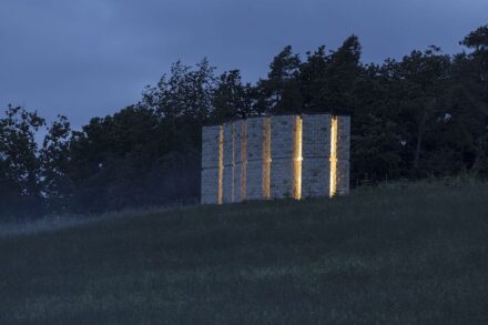 Christoph Hesse Architects: “Open mountain chapel.”