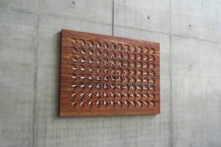 Auf dem Festival 3daysofdesign in Stockholm wurde eine Travertin-Variante des Zeit-Kunstwerks „ClockClock“ gezeigt