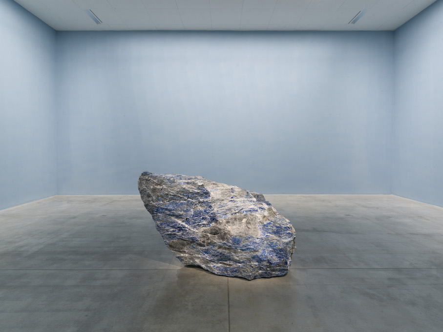 “Blue Day Dust,“ Alicja Kwade, photo: © Roman März for M Leuven.