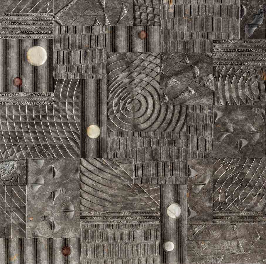 “Motus Animi“: marble Billiemi with inlays in Giallo Siena, Bianco Calacatta, and Rosso Diaspro.