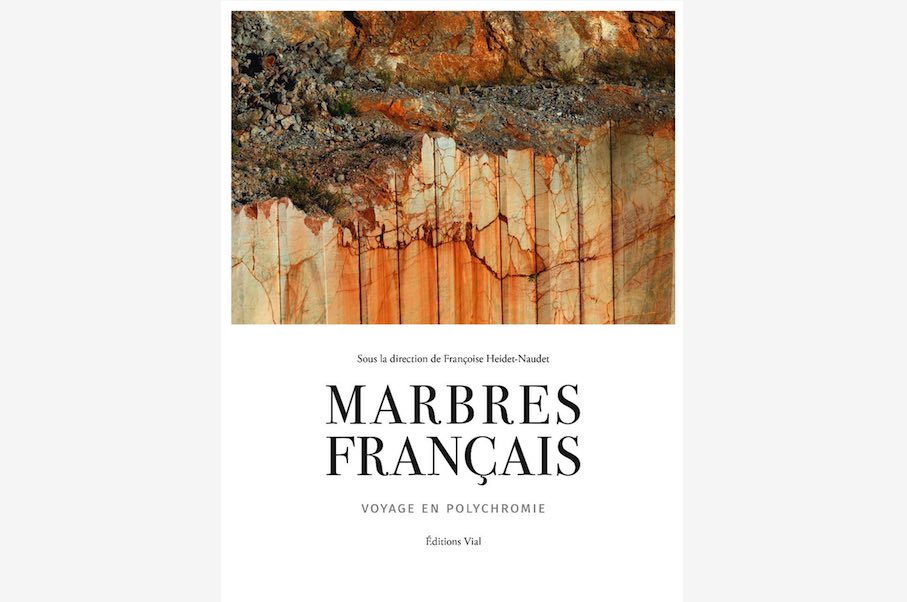 Das Buch „Marbres français. Voyage en Polychromie“.