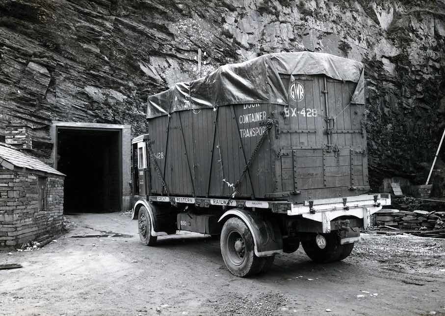 GWR container arriving at Manod quarry during the Second World War. Unknown, 1941.