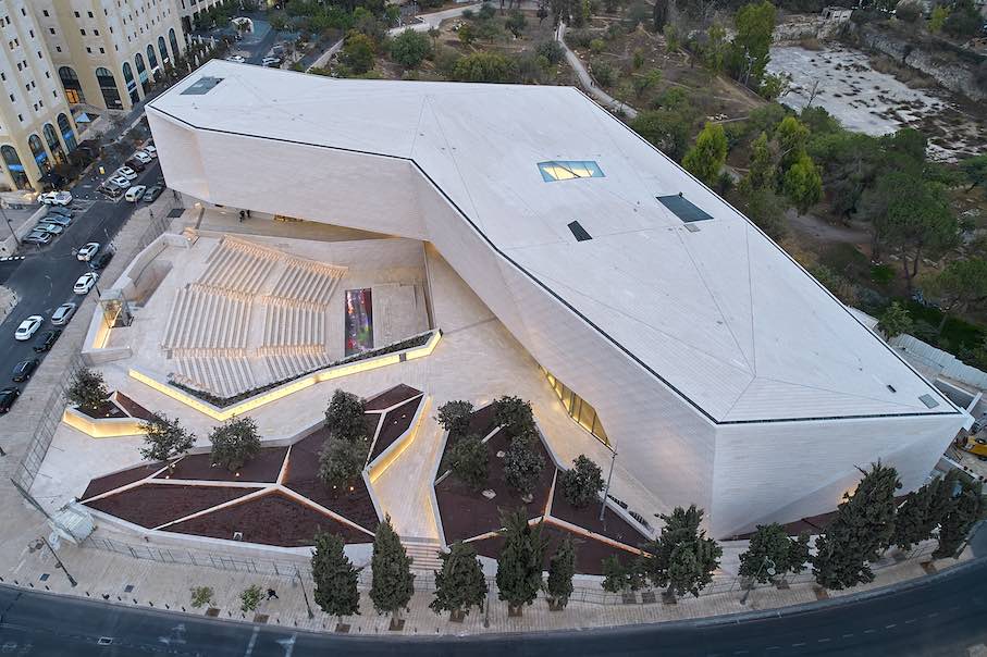 Kategorie Öffentlicher Raum: Museum of Tolerance, Jerusalem, Steinarbeiten: LSI Stone. Foto: Studio Shai Gil