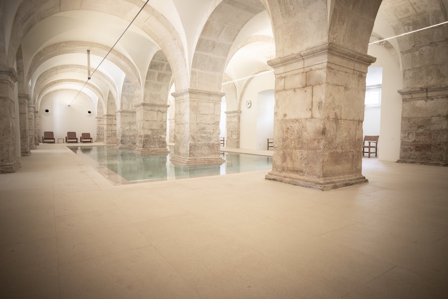 Kategorie Architektur (2): Montebelo Mosteiro de Alcobaça, Steinarbeiten Solancis.