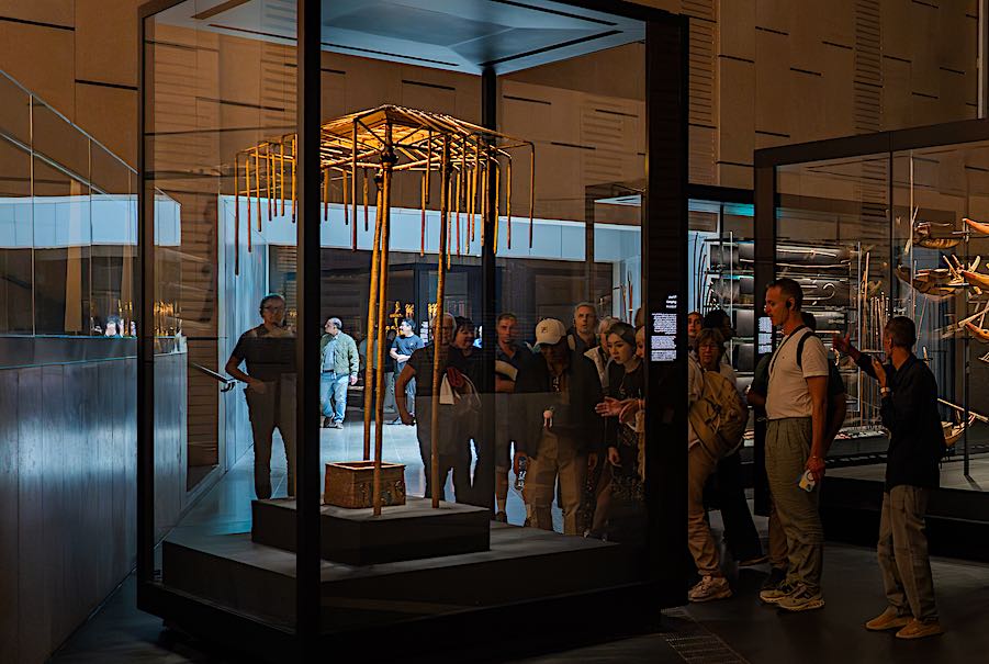 The tomb treasures provide an insight into the everyday life of the pharaoh. Photo: ©Josef Sindelka