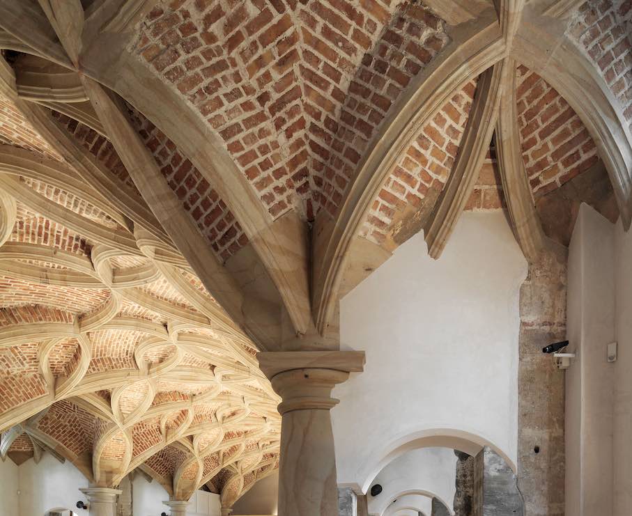 Die Schlosskapelle mit den doppelt gekrümmten Sandsteinrippen im Residenzschloss Dresden.