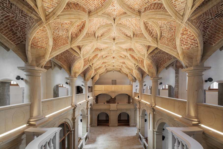 Die Schlosskapelle mit den doppelt gekrümmten Sandsteinrippen im Residenzschloss Dresden.