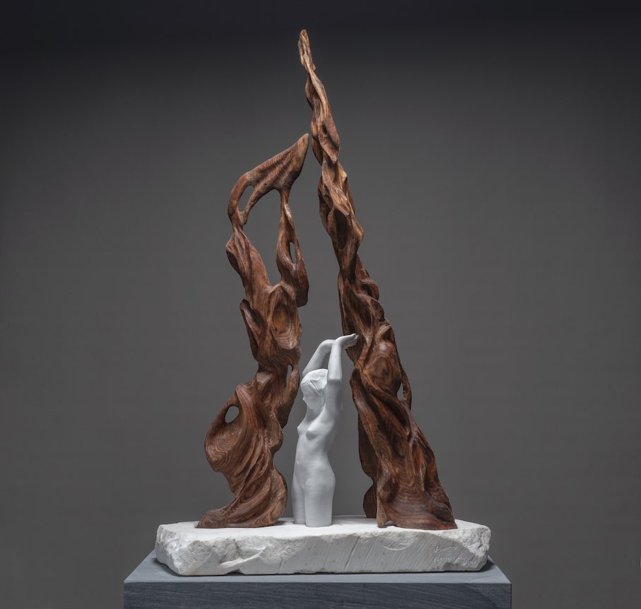 Flavia ROBALO, Violet SHUM: “Sono fiume - I am a River” (37 x 85x 137cm).