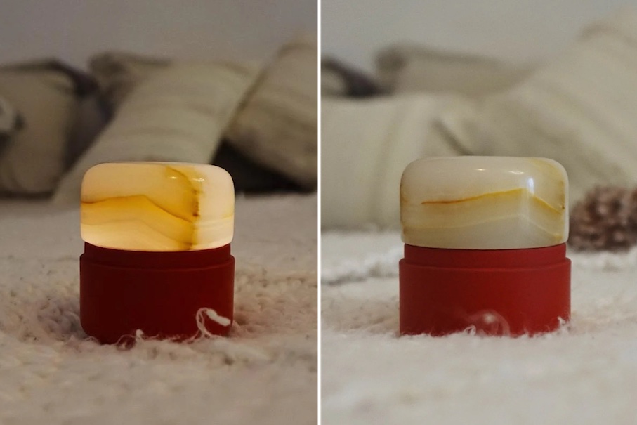 Mini Onyx Table Lamp: 6.8 cm high, 7.7 cm diameter.
